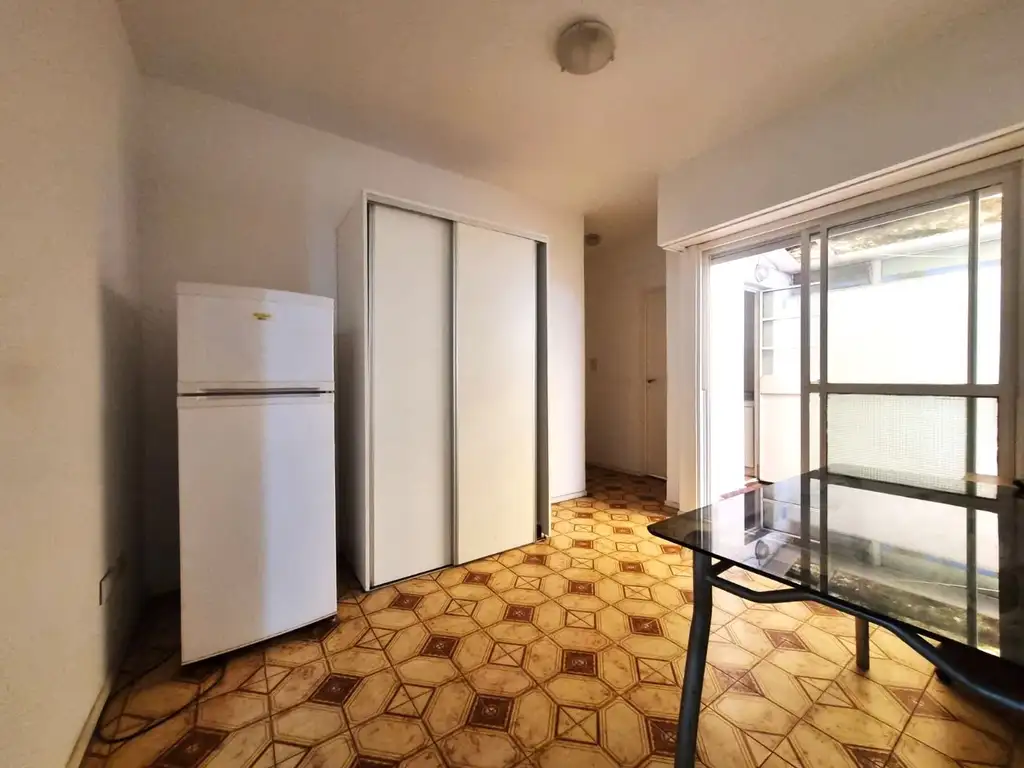 VENTA DPTO 2AMB C/PATIO EN CIUDADELA, CENTRO