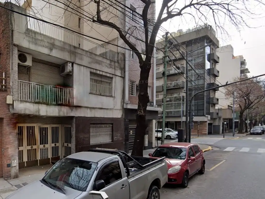 Riglos 500 entre Valle y Av Goyena, Caballito. Terreno de 8,66 x 26 Para construir 8 pisos