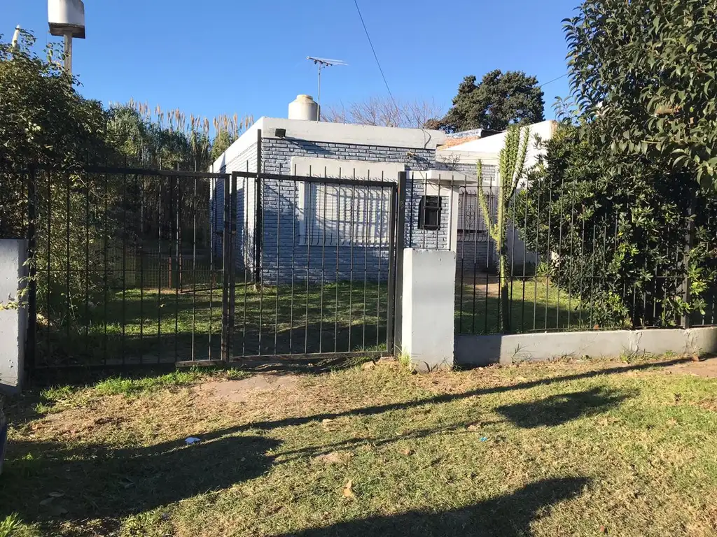 CASA 3 AMB. TORTUGUITAS CENTRO