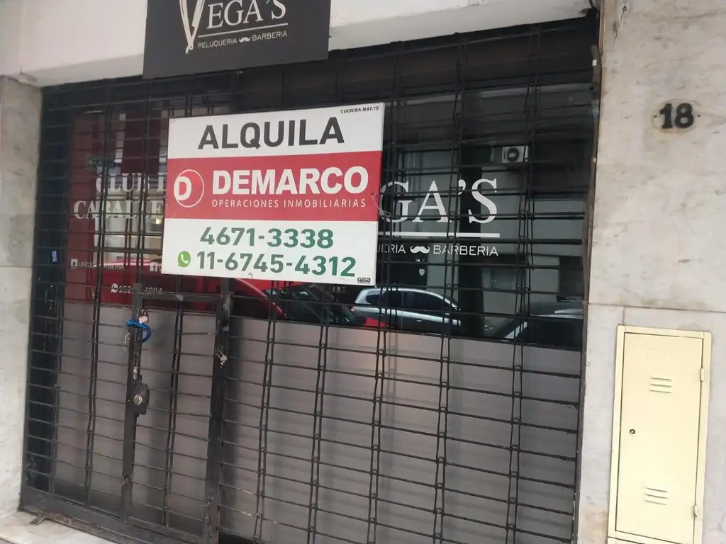 LOCAL 7.30 X 3.40 A MTS. DE PLAZA FLORES CTRO. COMERCIAL