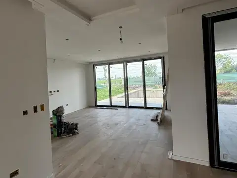 Casa en Venta con cochera