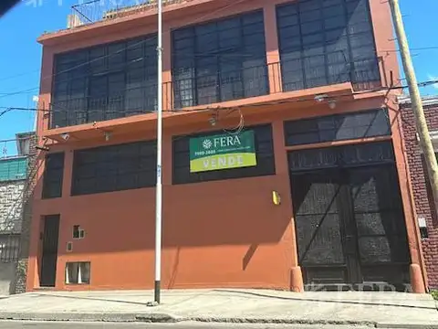 Venta galpón con departamento de 4 ambientes en Dock Sud (29824)