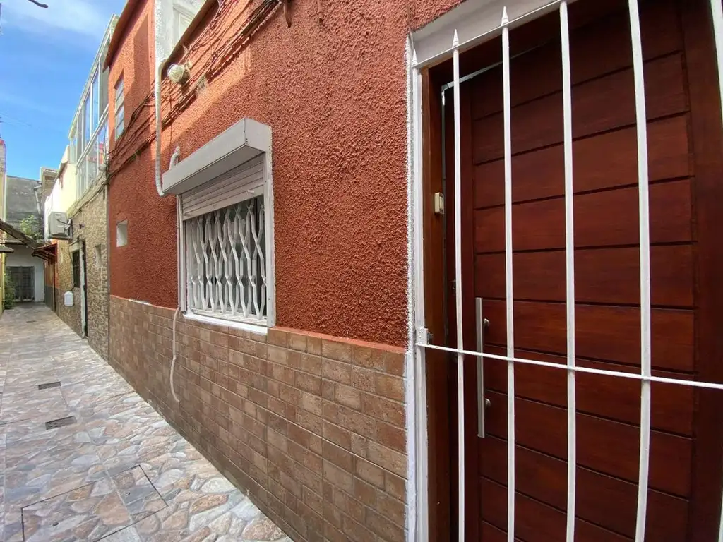 SE VENDE APARTAMENTO EN TRES CRUCES 2 DORMITORIOS