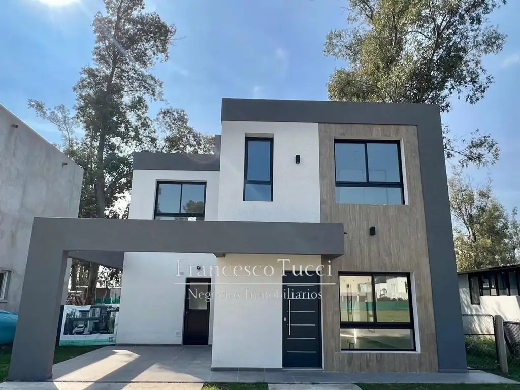 Casa en venta 4 ambientes Álvarez del Bosque