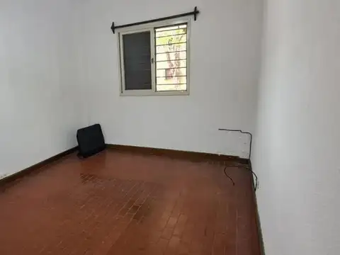 Departamento en venta - 3 Dormitorios 1 Baño - 66Mts2 - Rafael Calzada, Almirante Brown