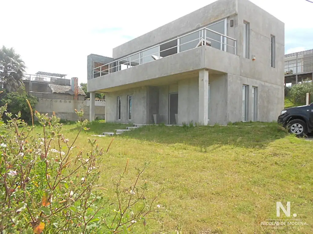 Casa nueva y equipada a pocos metros de la playa