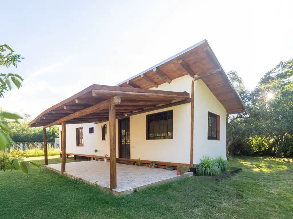 CASA SUSTENTABLE EN RUTA 1 KM 8