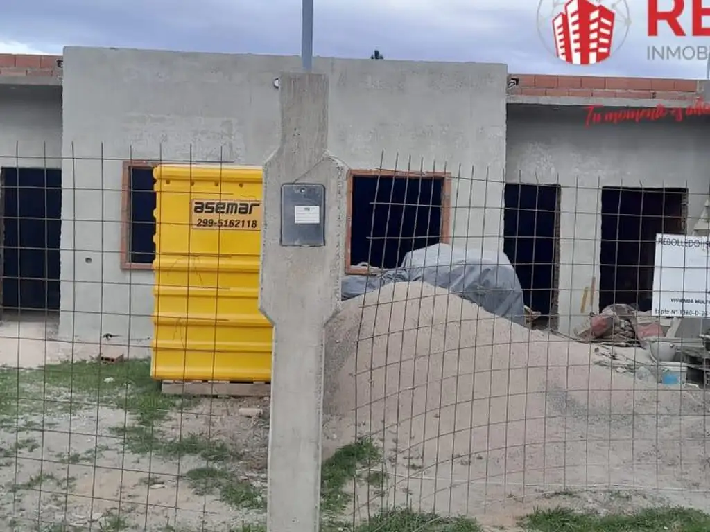 Casa en  pozo en Altos de Alberdi - Plottier