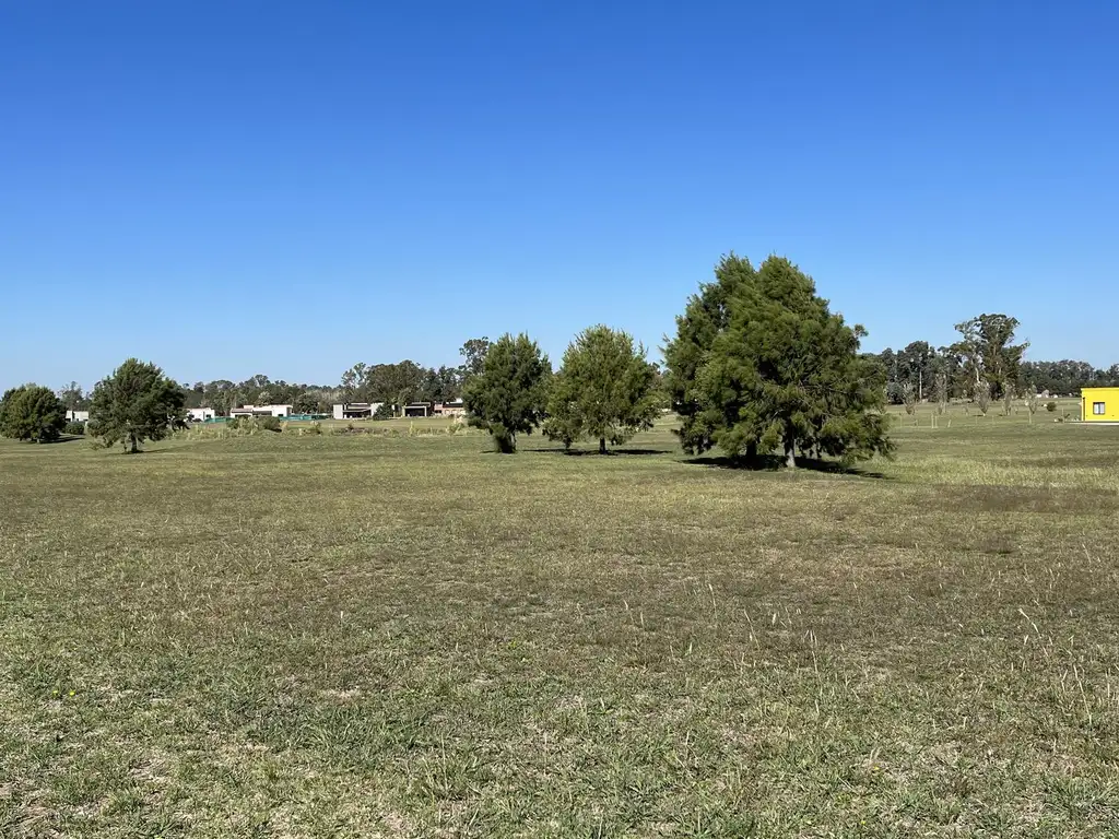 Terreno en venta con vista al golf en El Espinillo Golf Club de Carlos Keen