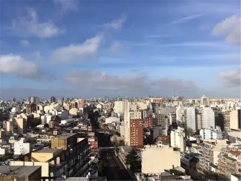 DEPARTAMENTO CON EXCELENTE VISTA ABIERTA - Foto 0