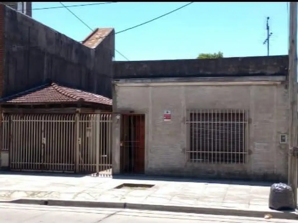 CASA MULTIFAMILIAR CON COCHERA EN SAN JUSTO