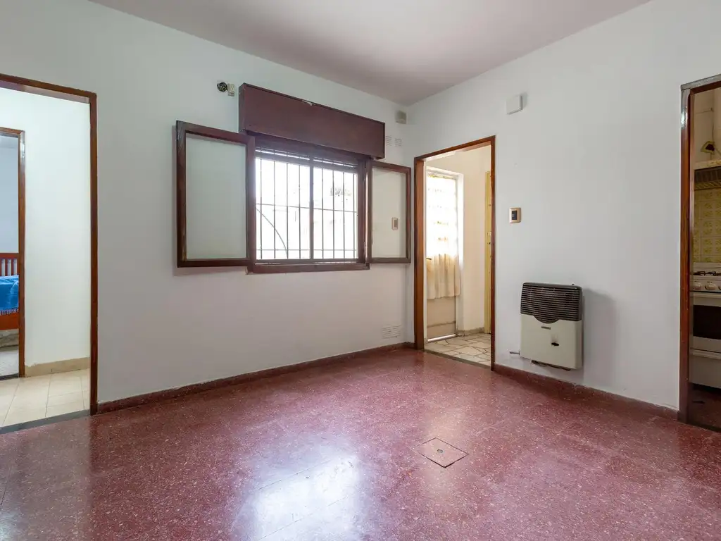 VENTA/PERMUTA - Casa interna de 1 dormitorio más comodín. Belgrano, Rosario.