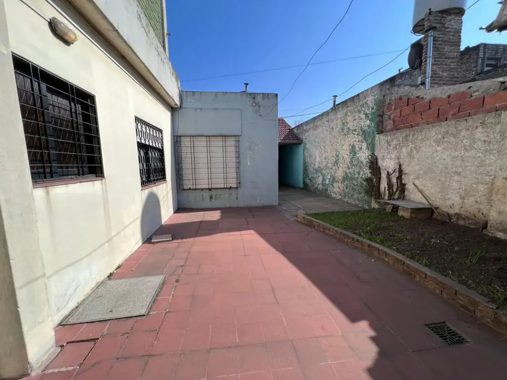 CASA EN VENTA MORON