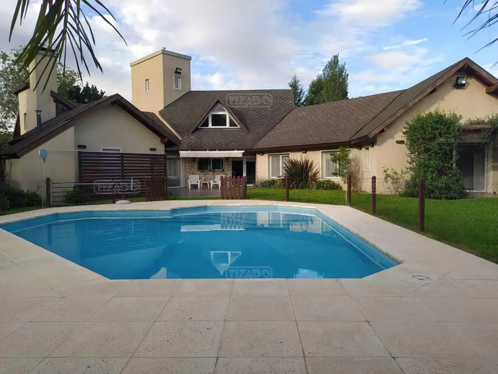 Casa Chalet  en Venta en San Patricio, Moreno, G.B.A. Zona Oeste