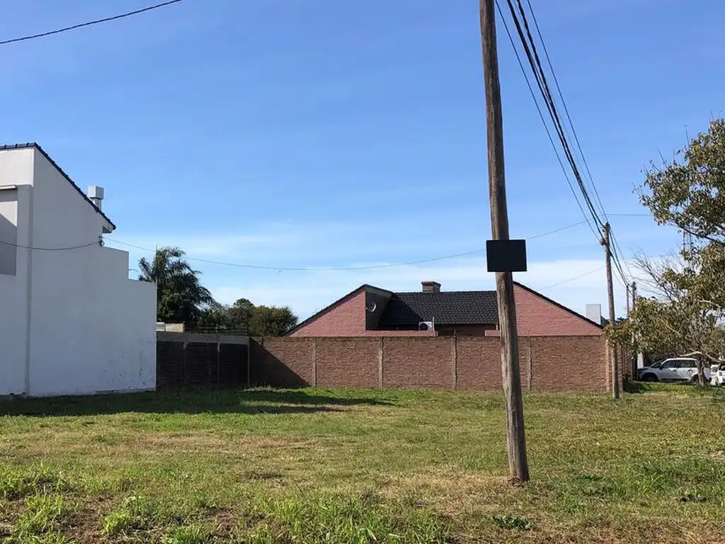 SE VENDE LOTE EN ZONA RESIDENCIAL DE ESPERANZA