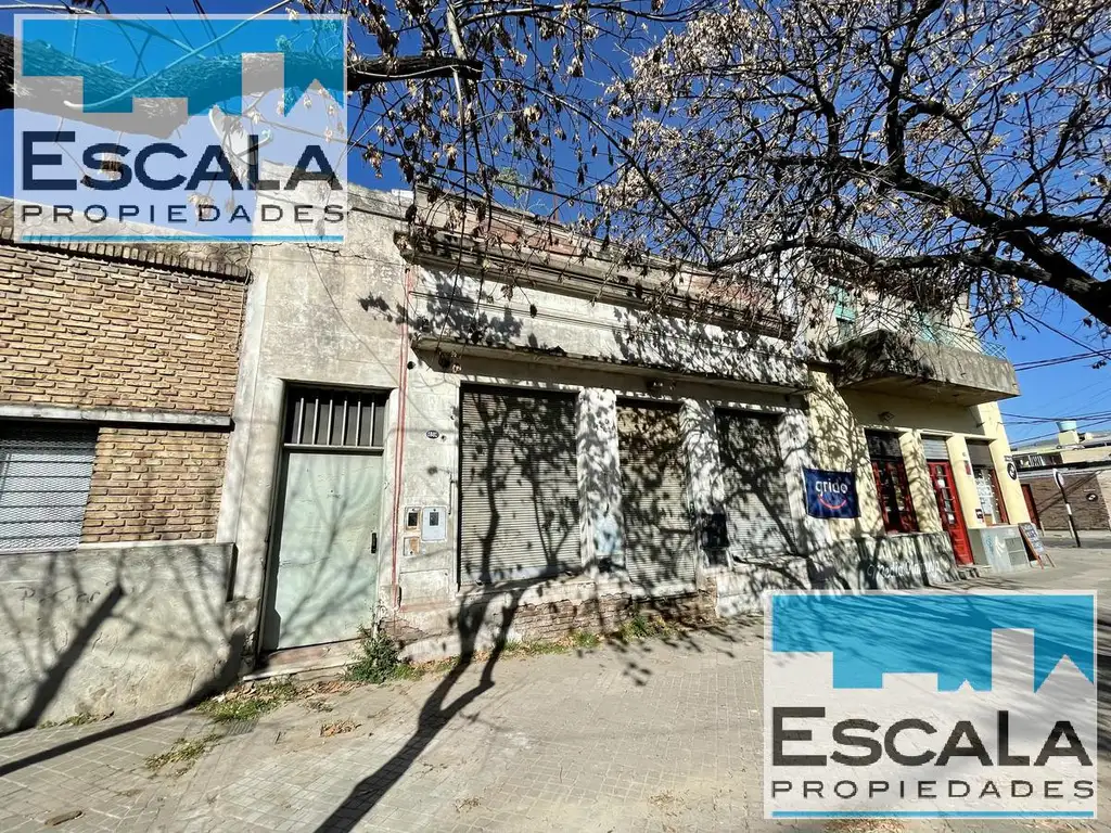 CASA CON LOCAL EN VENTA A RECICLAR