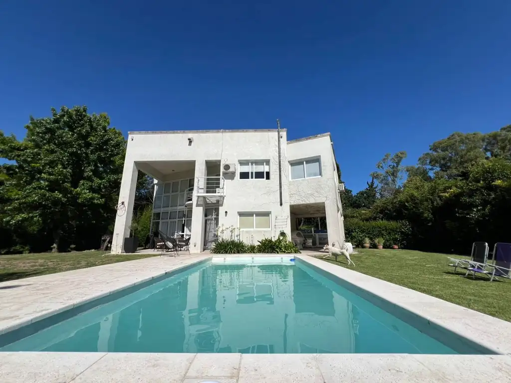 Casa - Alquiler - Argentina, La Plata