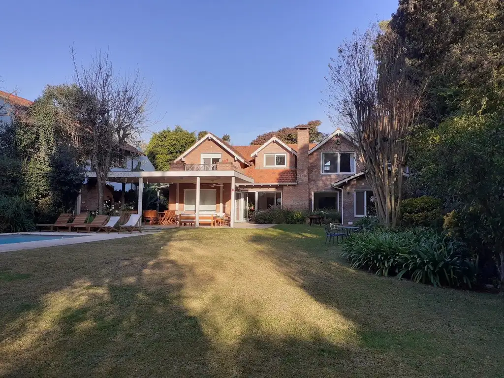 CASA VENTA LOMAS DE SAN ISIDRO