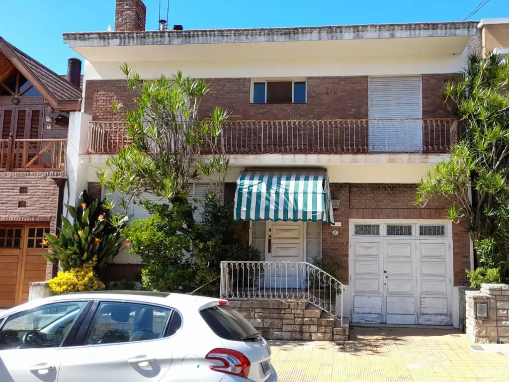 VENTA CASA 5 AMBIENTES CON JARDIN Y PARRILLA EN BARRIO RIVER - NUÑEZ