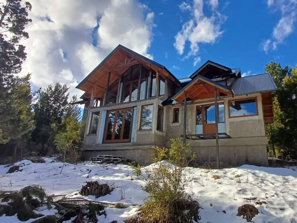 Casa en VENTA a terminar en Bariloche