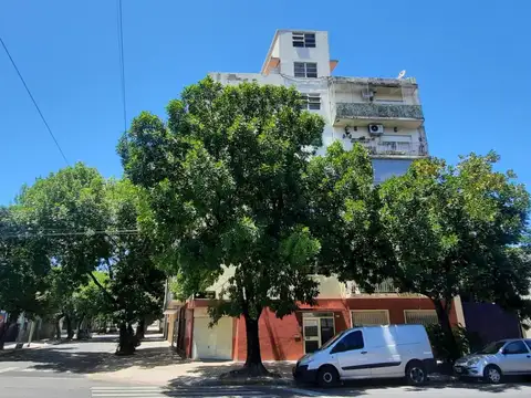 Tres ambientes al frente Amplio y luminoso semana