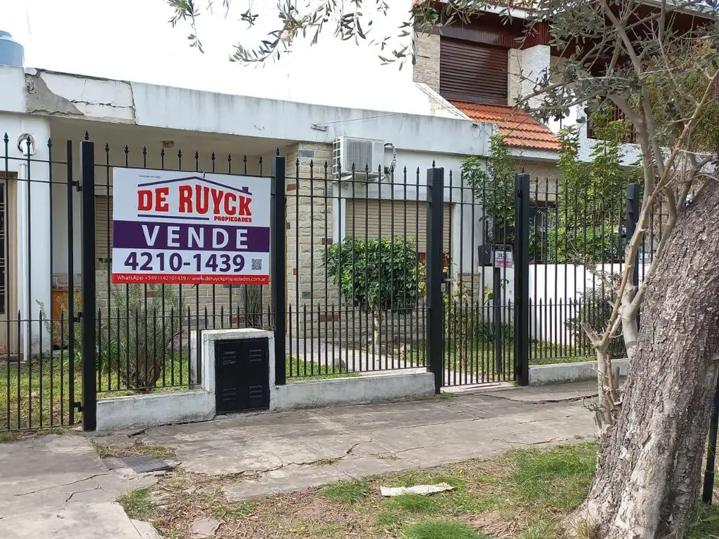 Casa en Barrio Los Cedros/Barrio Parque Calchaquí