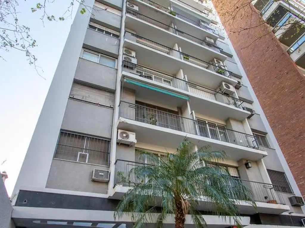 DEPARTAMENTO DE 3 DORMITORIOS EN VENTA ROSARIO CENTRO CON PARRILLERO