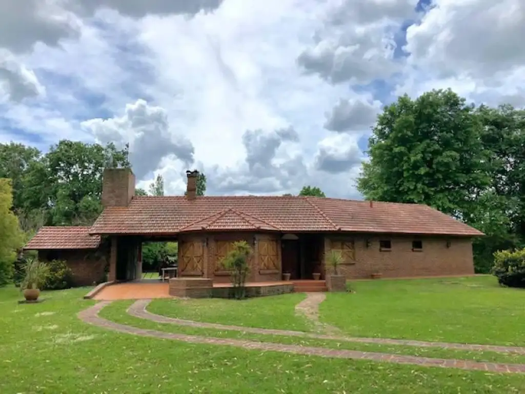 CASA EN VENTA, EN EL CLUB DE CAMPO "EL MORO", MARCOS PAZ, BUENOS AIRES, ZONA OESTE