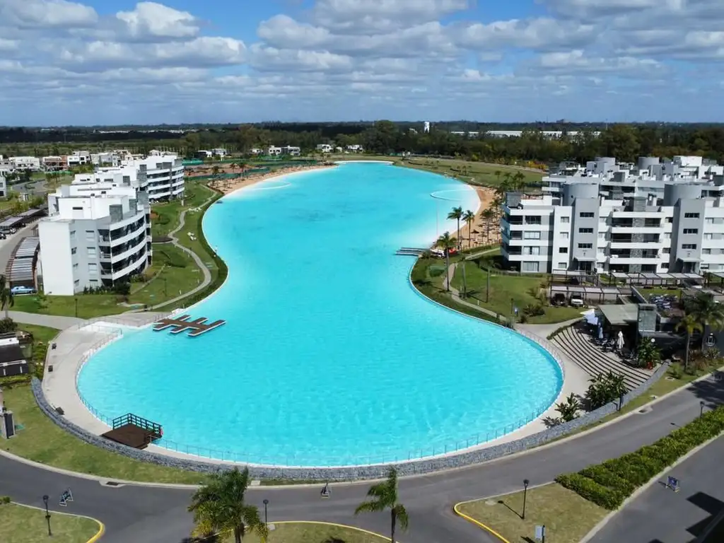 ESPECTACULAR CASA EN VTA LAGOON