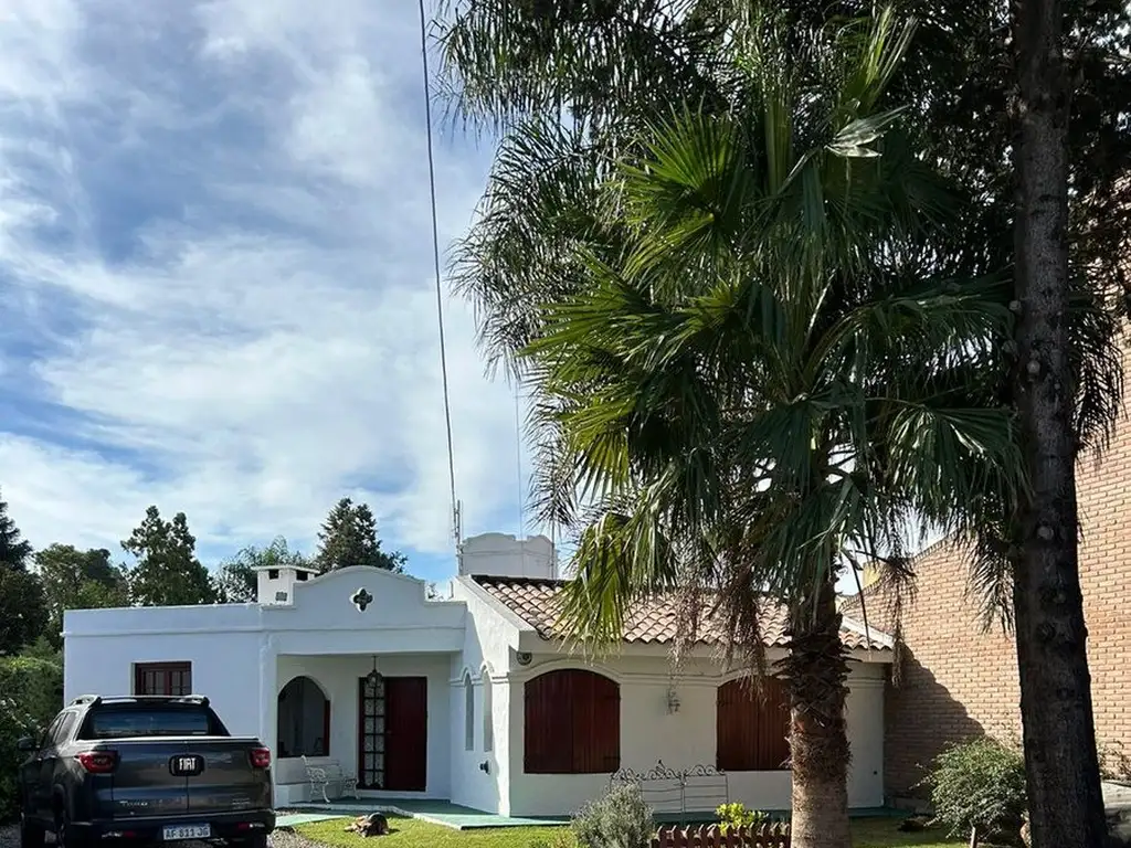 Casa en venta El Refugio Gran Terreno