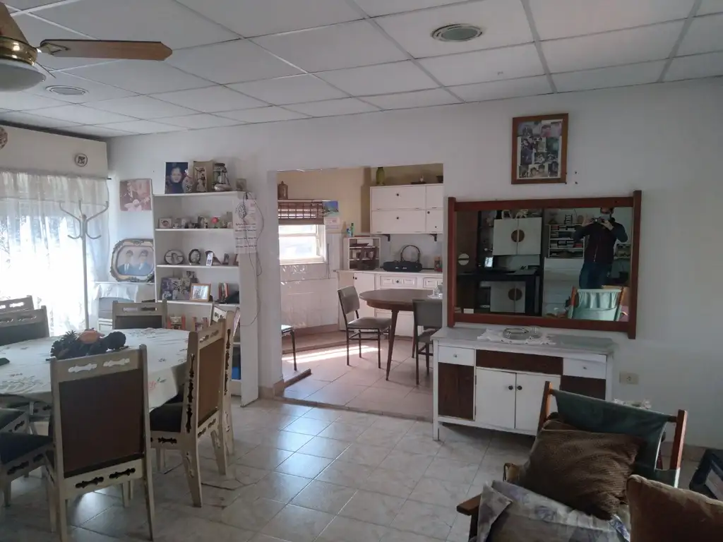 EXCELENTE PROPIEDAD, MAS 2 DEPOSITOS, MAS DEPARTAMENTO, IDEAL TODO DESTINO! OPORTUNIDAD!