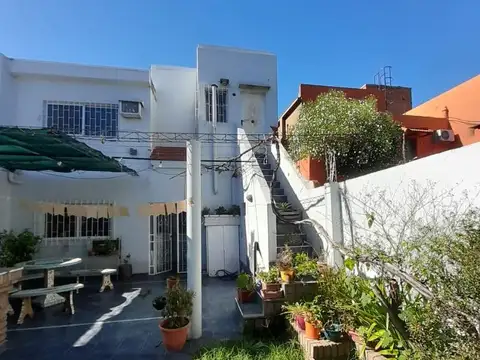 Vendo casa a dos cuadras del rosedal  en excelente estado