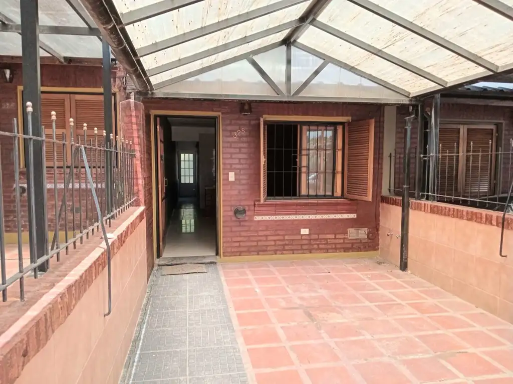 VENTA DUPLEX EXCELENTE ESTADO 1 HAB 1 BAÑO GARAGE CERRADO USD 73.000