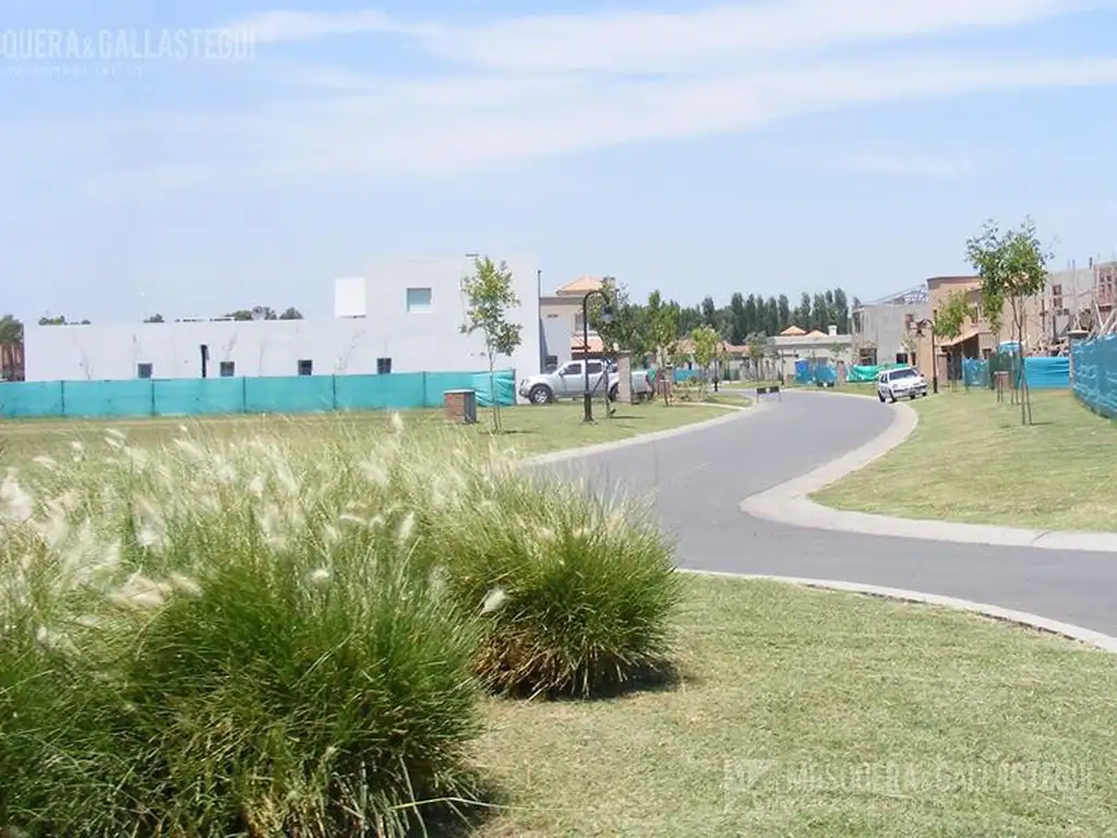 Terreno en Santa Lucia, Pilar del Este