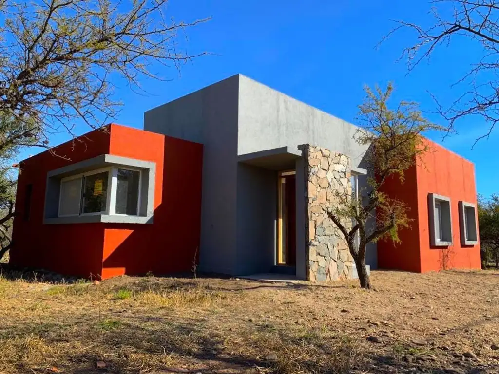 CASA EN MERLO A ESTRENAR