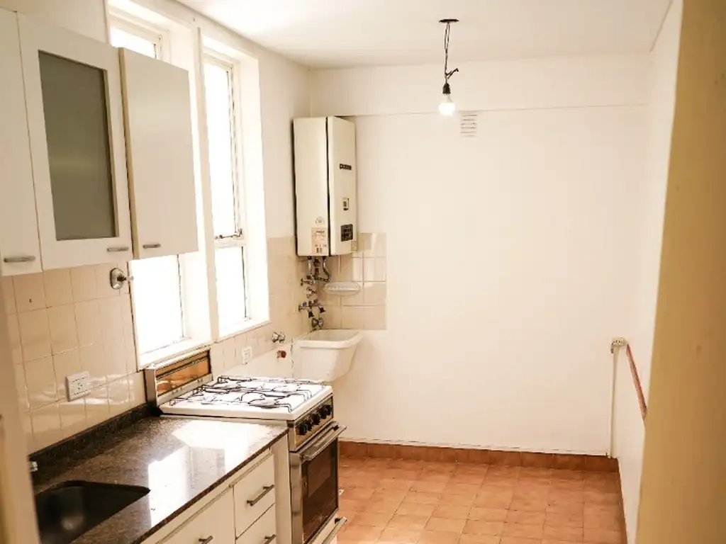 Departamento en Venta, 4 Ambientes con Balcón