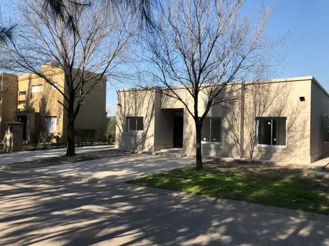 Casa en venta - 3 Dormitorios 3 Baños - 532Mts2 - La Comarca, Tigre