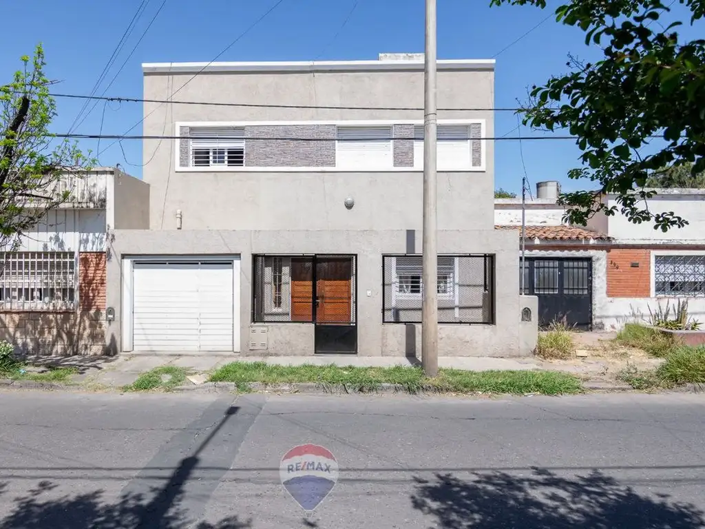 VENTA CASA 4 DORMIT CON PILETA VILLA CABRERA