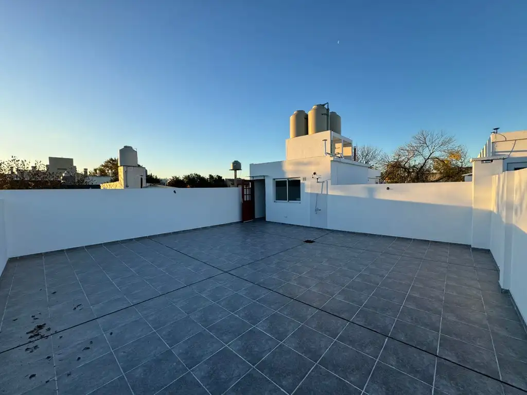 MUY LINDO PH 3 AMB A ESTRENAR EN VILLA DEVOTO CON TERRAZA PROPIA.