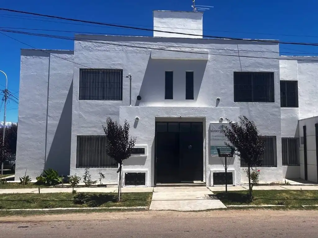 VENTA EDIFICIO EN TUNUYAN CON 4 DEPARTAMENTOS