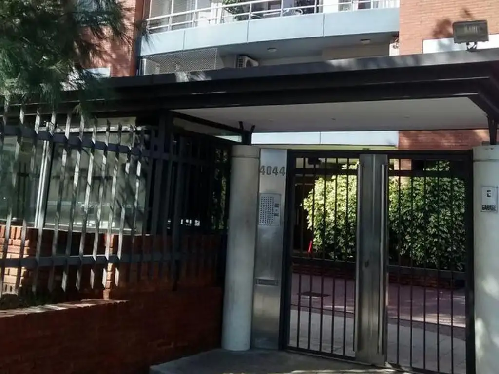 Departamento cinco ambientes en venta con cochera - Ramon Fa