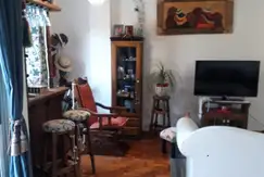 vendo excelente departamento centrico semipiso con cochera