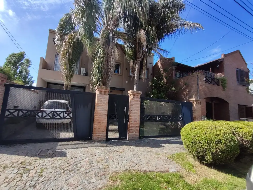 VENTA DE CASA EN BERAZATEGUI