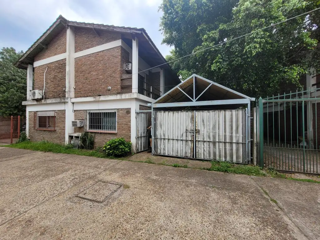 VENTA DEPARTAMENTO TIPO CASA DE 3 AMBIENTES EN QUILMES OESTE