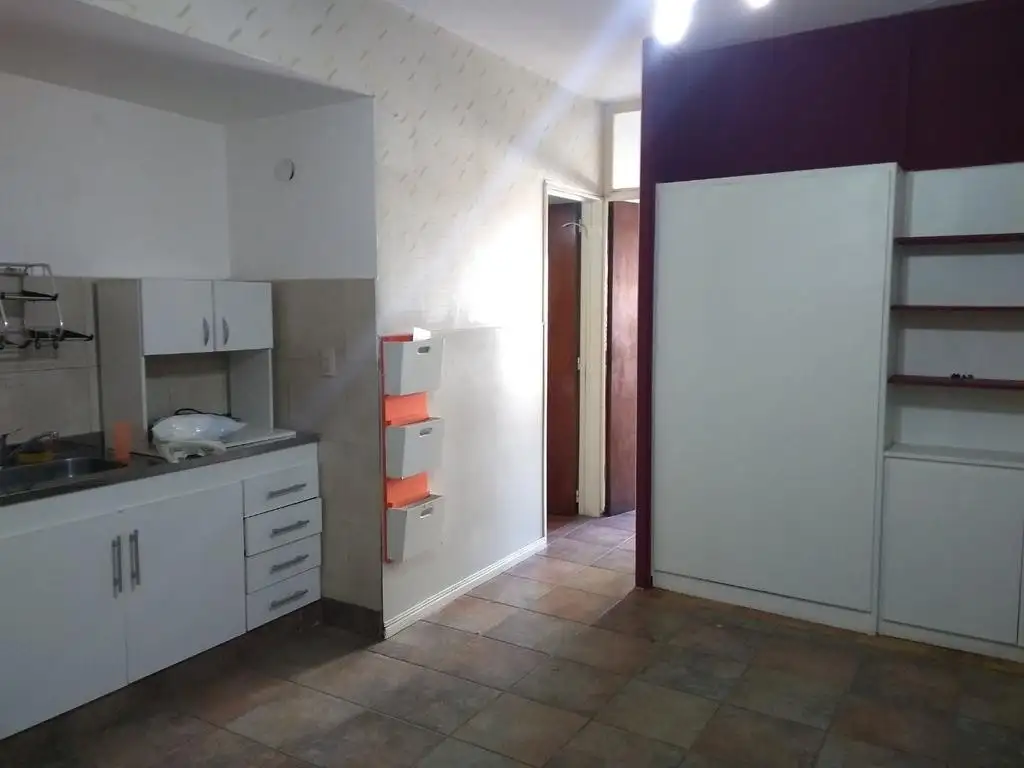 DEPARTAMENTO DE 1 AMBIENTE APTO PROFESIONAL - VENTA CON RENTA-