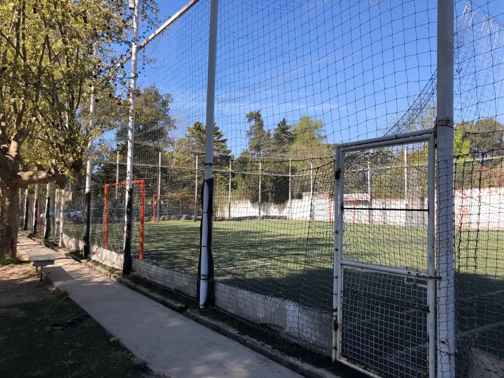 3 Canchas de Fútbol 5 o 1 de 11 sobre dos lotes de 3100 m2 SINTETICO NUEVO PARA COLOCAR