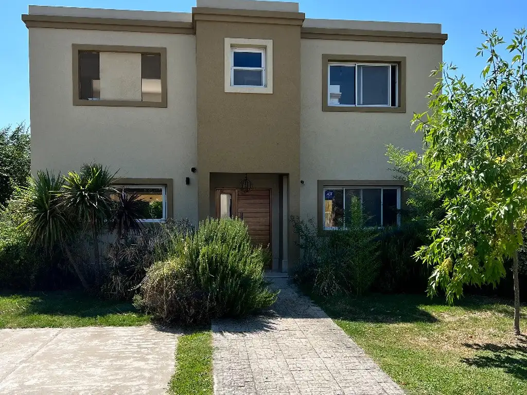 Casa en Barrio Los Tilos