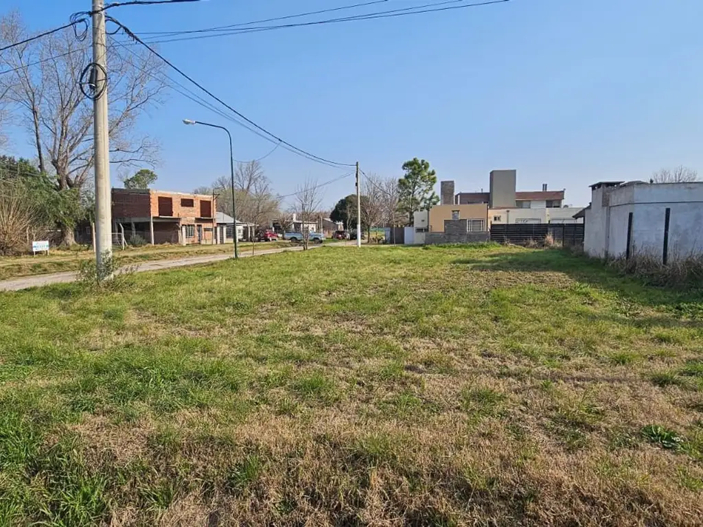 VENTA LOTE BARRIO LOS PINOS ,MONTEFLORES , ALVAREZ