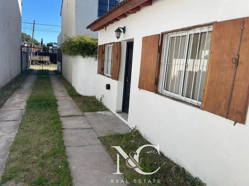 Casa en alquiler temporario en Mar del Tuyù, equipado para 6 personas a tres cuadras de la playa