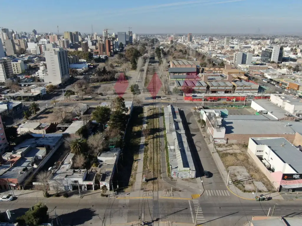 LOTE COMERCIAL DE 1762 M2 APTO CONSTRUCCION 18000 M2